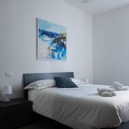 Private Room: The Port Apartment Scirocco Livorno Eksteriør bilde